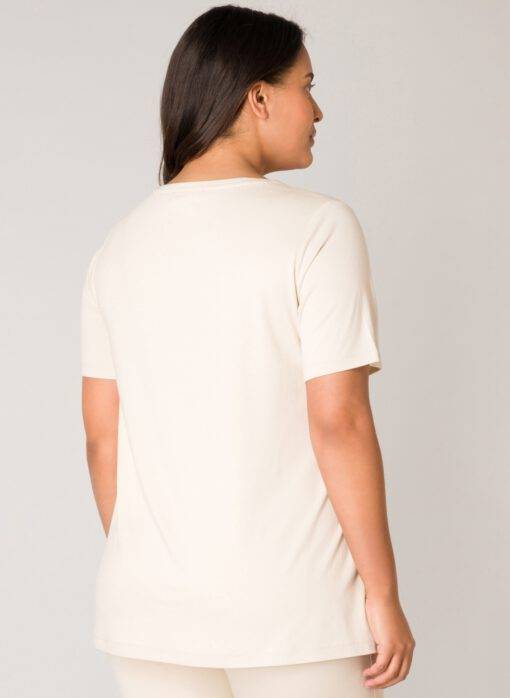 T-Shirt Alba A-Linie V-Ausschnitt, creme - Base Level Curvy kaufen |  Lieblingskurve