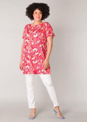 Yesta Janouk Tunika Longshirt Große Größen korallenrot pink gemustert, von Model getragen bei Lieblingskurve bestellen