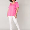 Yesta Jessi T-Shirt fuchsia-pink mit V-Ausschnitt und Glitzerpaspel Frontansicht in großer Größe bei Lieblingskurve bestellen